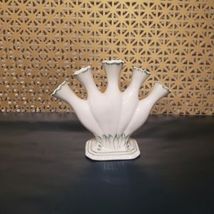 VINTAGE WILLIAMSBURG 5" vase